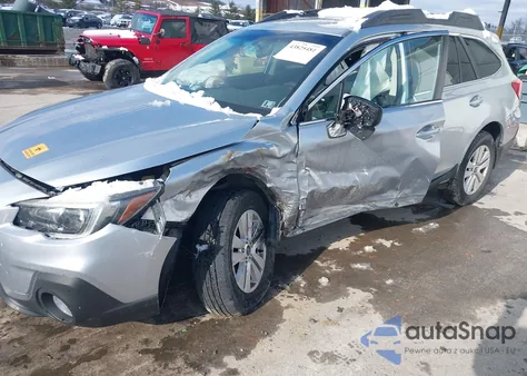 2018 Subaru Outback 2.5I Premium z USA, uszkodzony, nr VIN 4S4BSACC6J3375059